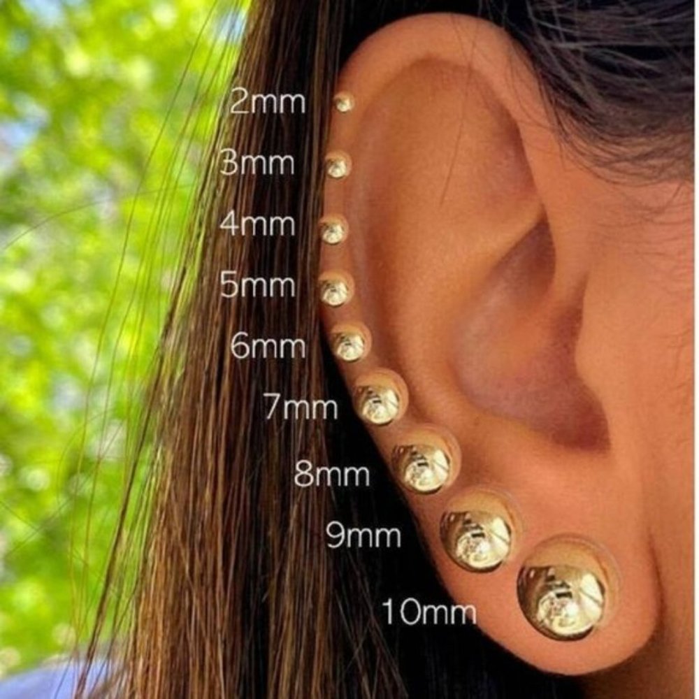 Authentic 14kt Solid Yellow Gold Stud Earrings Po… - image 2